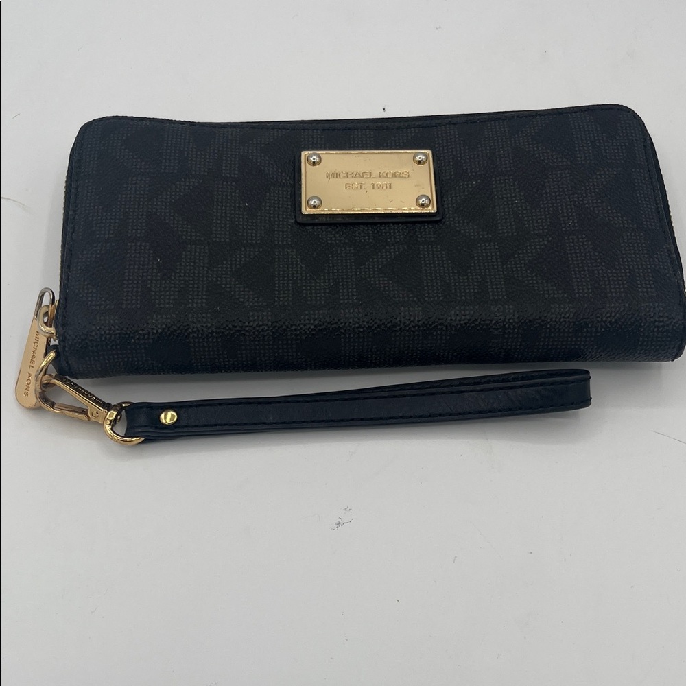 Michael Kors Black and Gold Wristlet Wallet